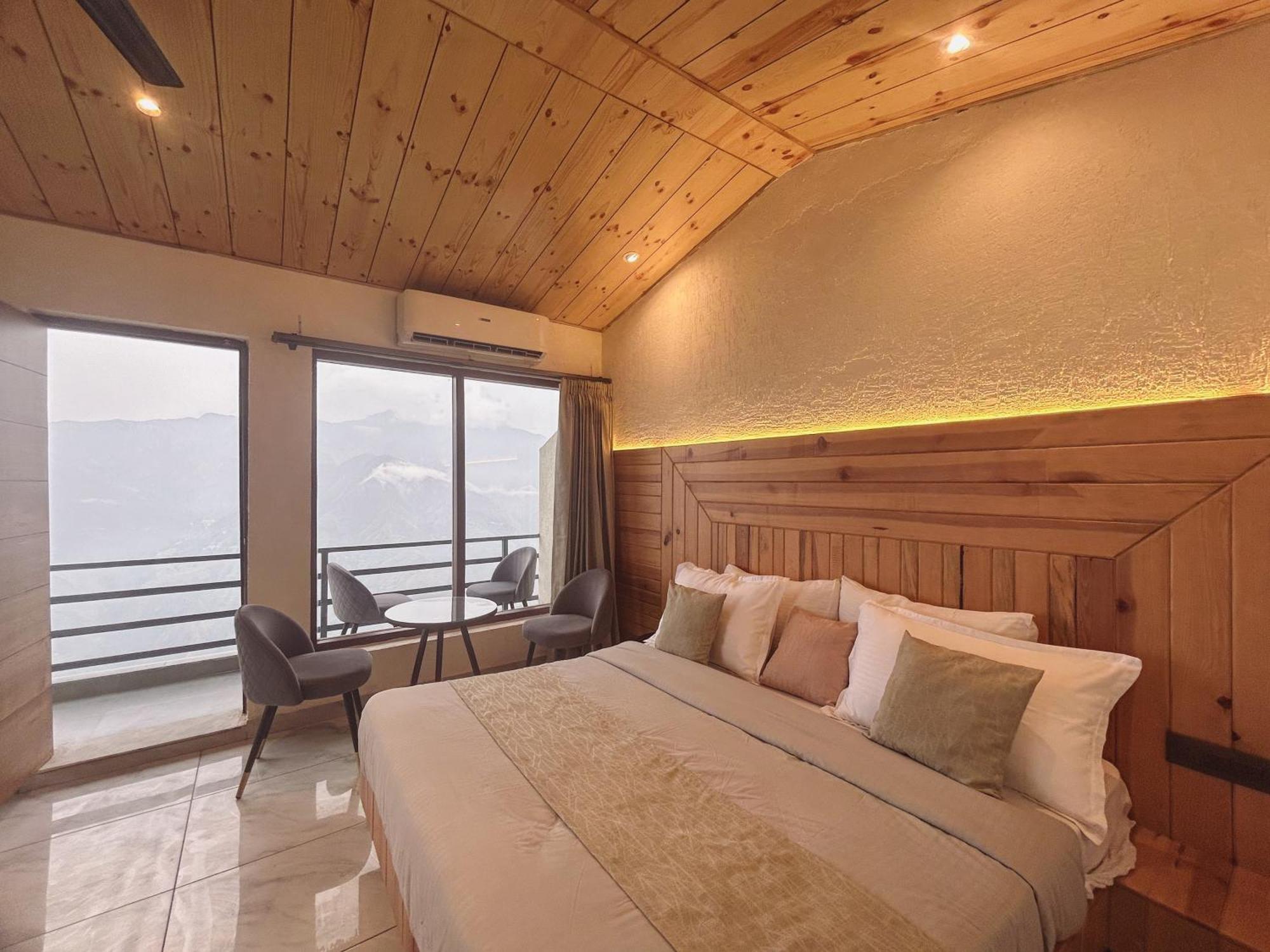 Queens Hill By Edge Mussoorie Exteriör bild