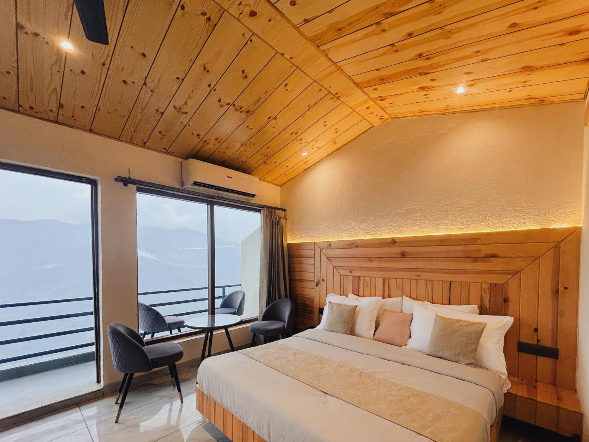 Queens Hill By Edge Mussoorie Exteriör bild