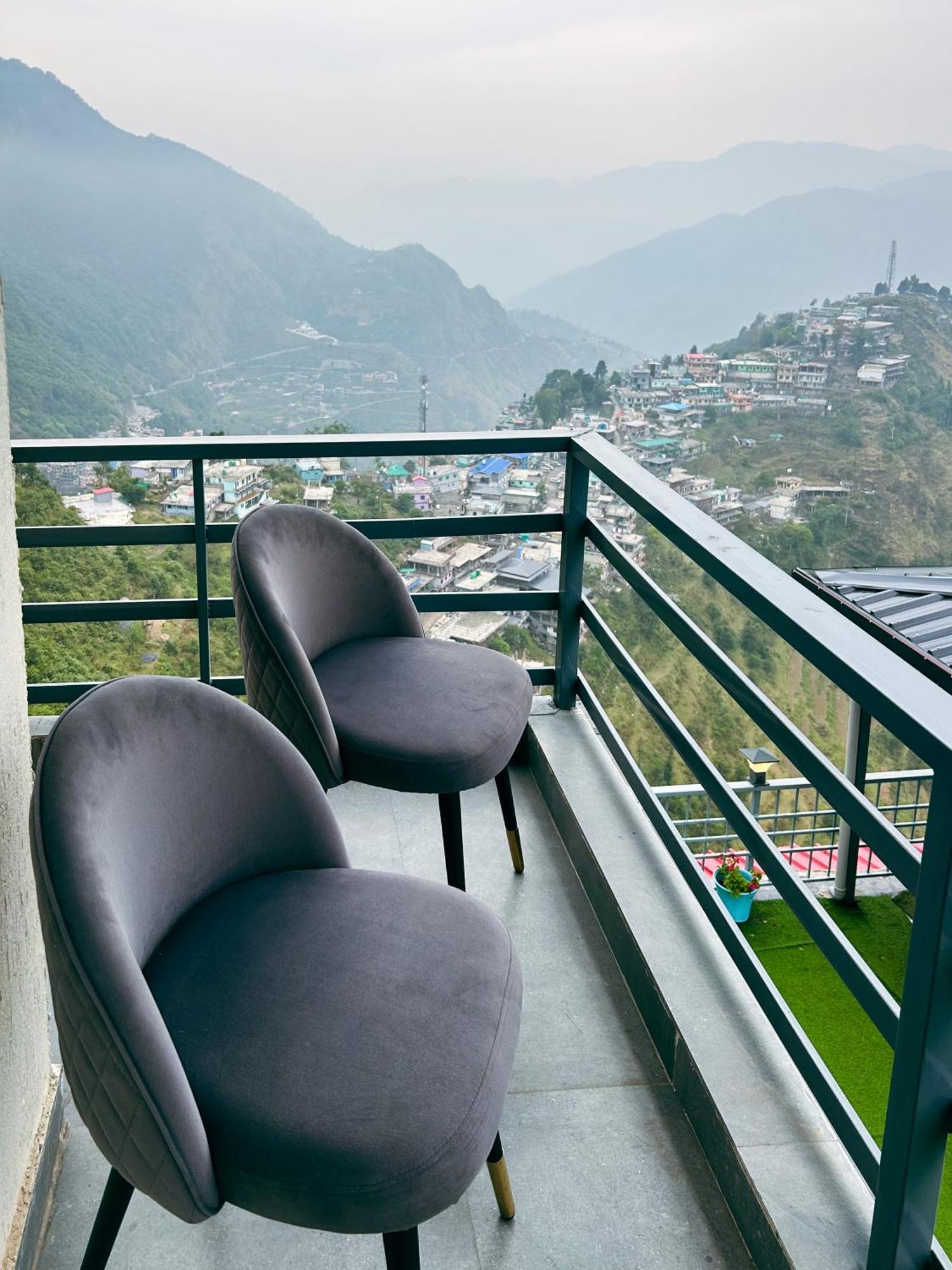 Queens Hill By Edge Mussoorie Exteriör bild