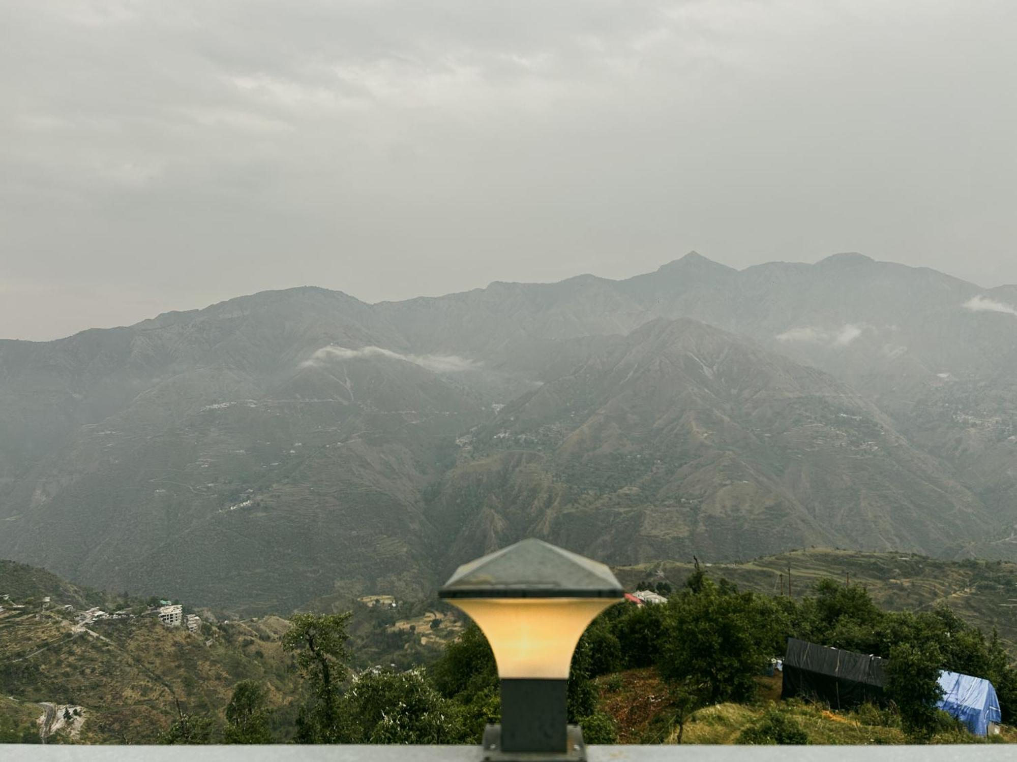 Queens Hill By Edge Mussoorie Exteriör bild