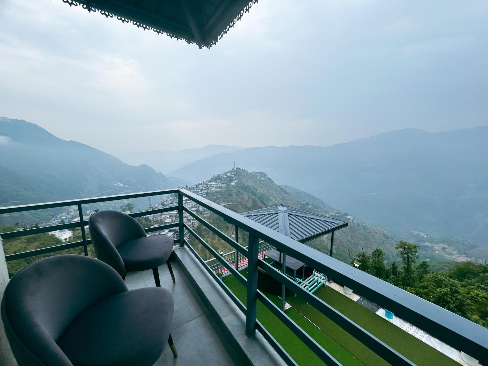 Queens Hill By Edge Mussoorie Exteriör bild